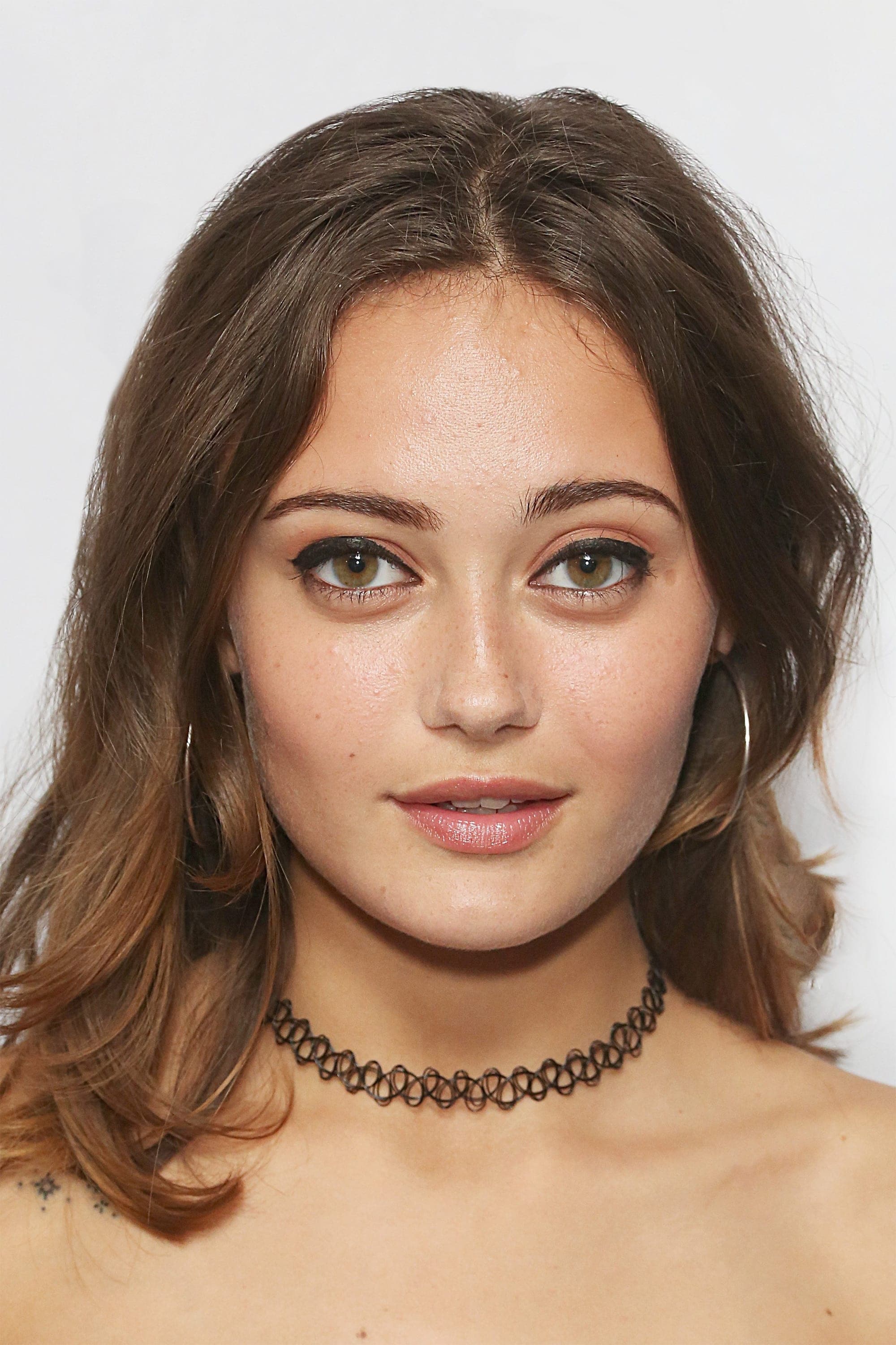 Ella Purnell | Young Ruth