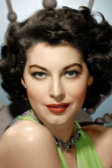 Ava Gardner | Passerby at Racetrack (uncredited)