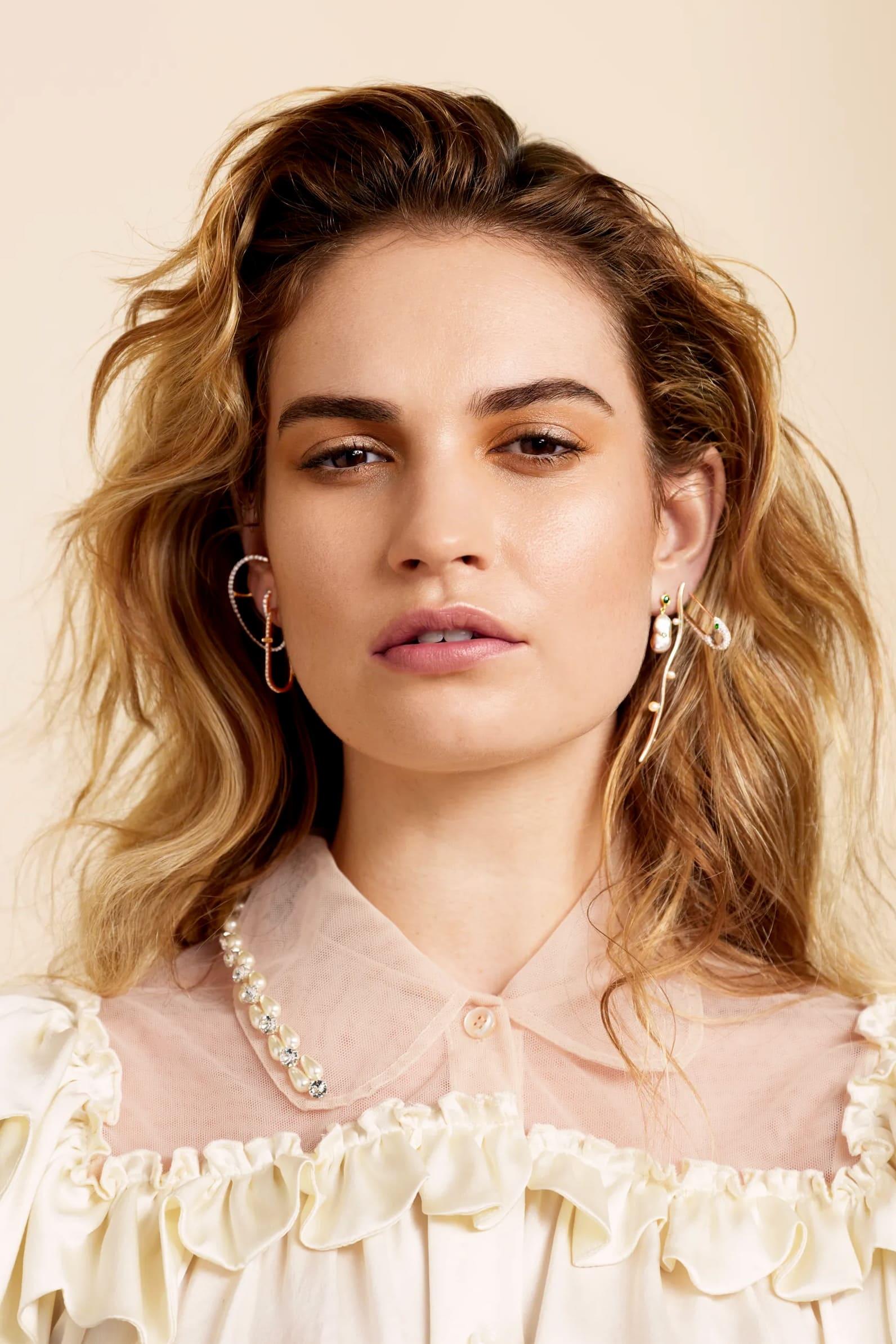 Lily James | Young Donna Sheridan