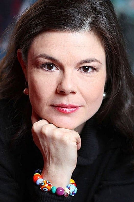 Anna Györgyi | Irénke, kocsmárosnõ
