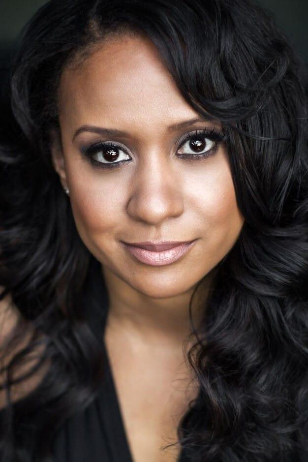 Tracie Thoms | Lily