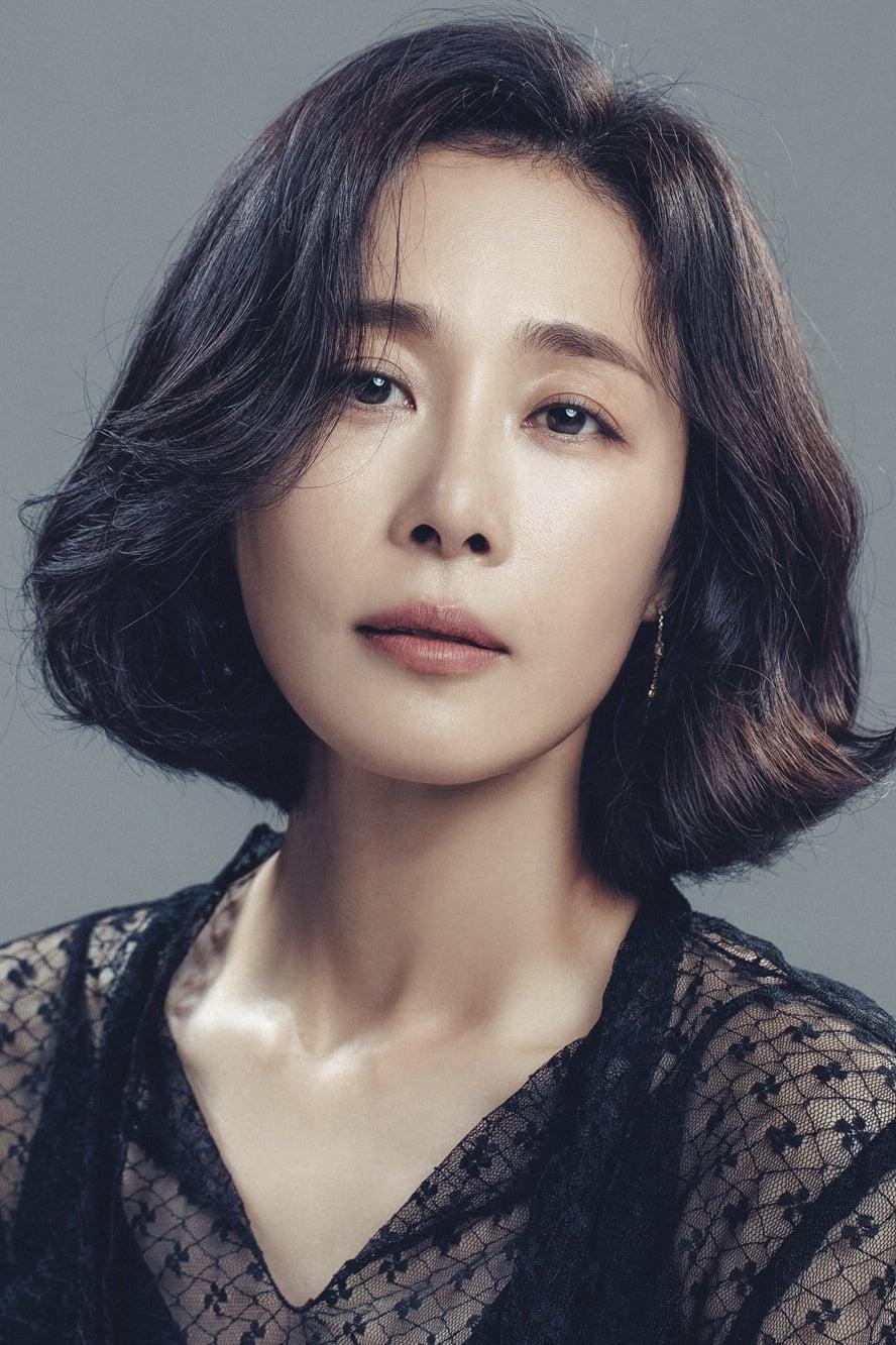 Moon Jeong-hee | Dance Teacher