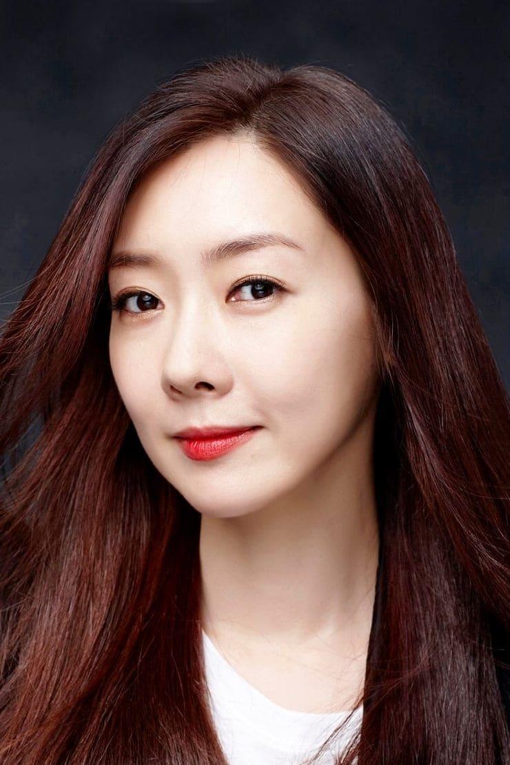 Yoo Ji-yeon | Hee-jung (uncredited)