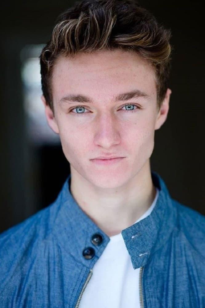 Harrison Osterfield | Actor's Assistant