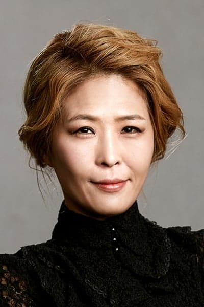 Hwang Seok-jeong | Cafe Owner