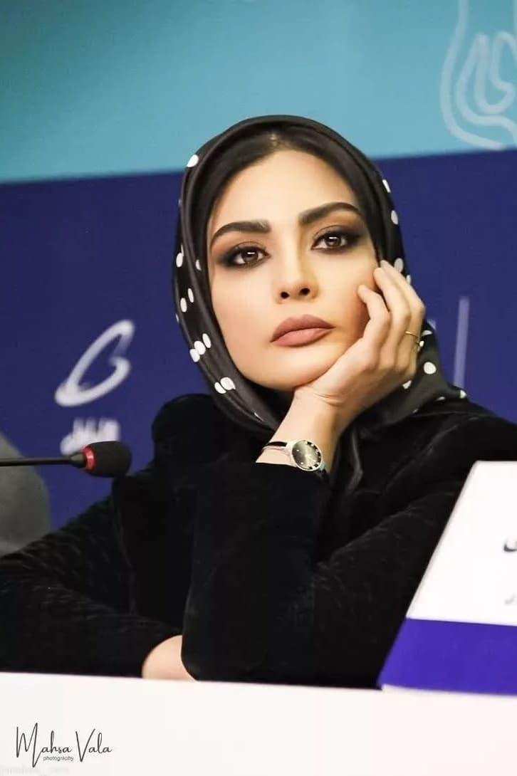 Sahra Asadollahi | Mojgan
