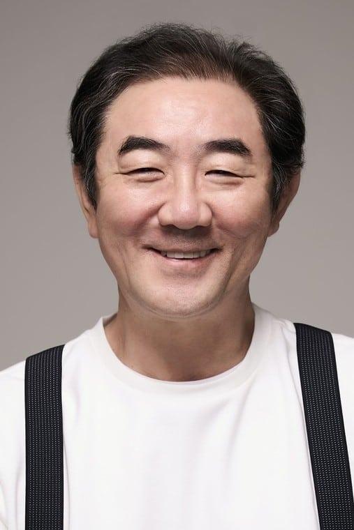 Kim Hong-pa | Head of Department Uhm
