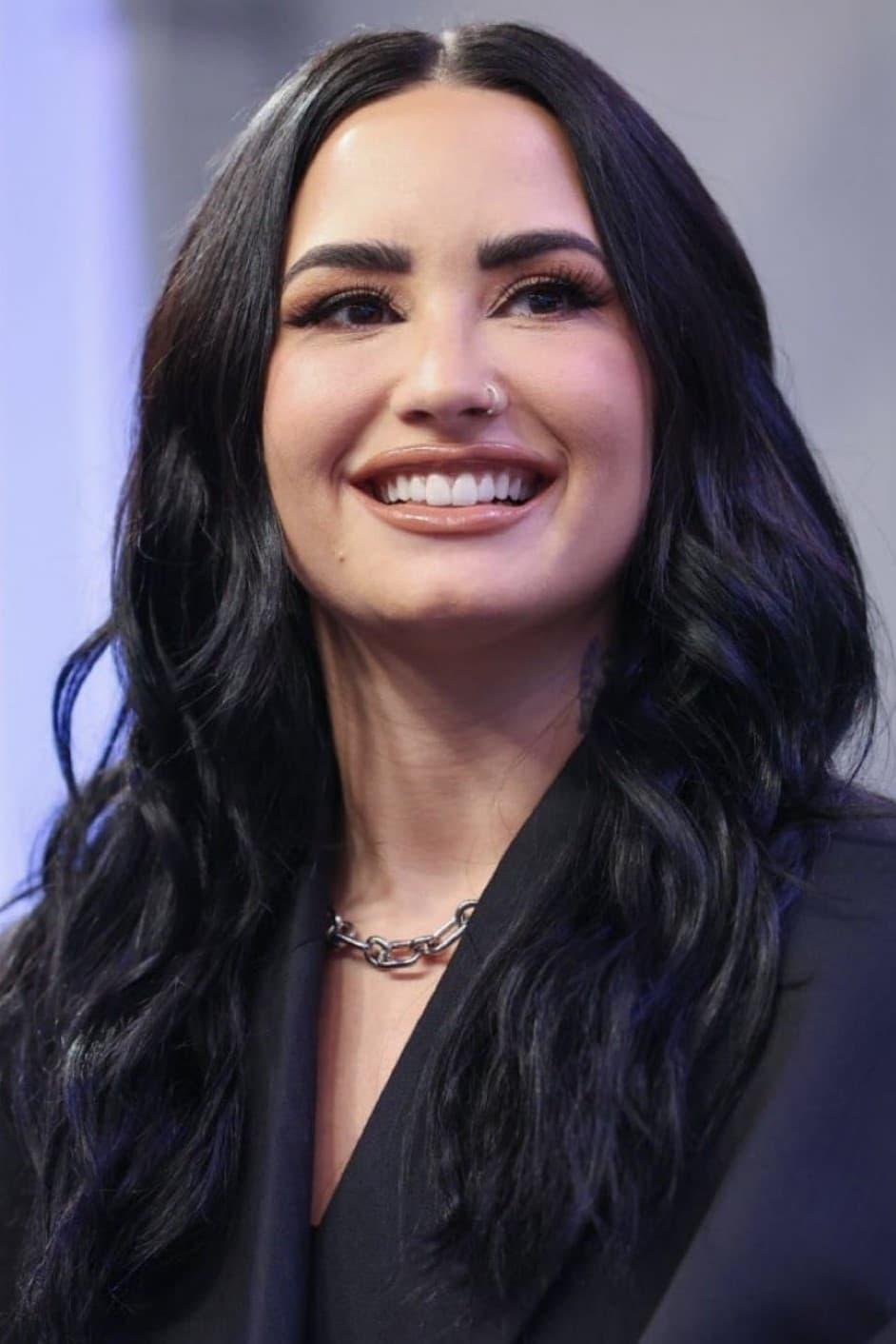 Demi Lovato | Rosalinda Montoya Fiore