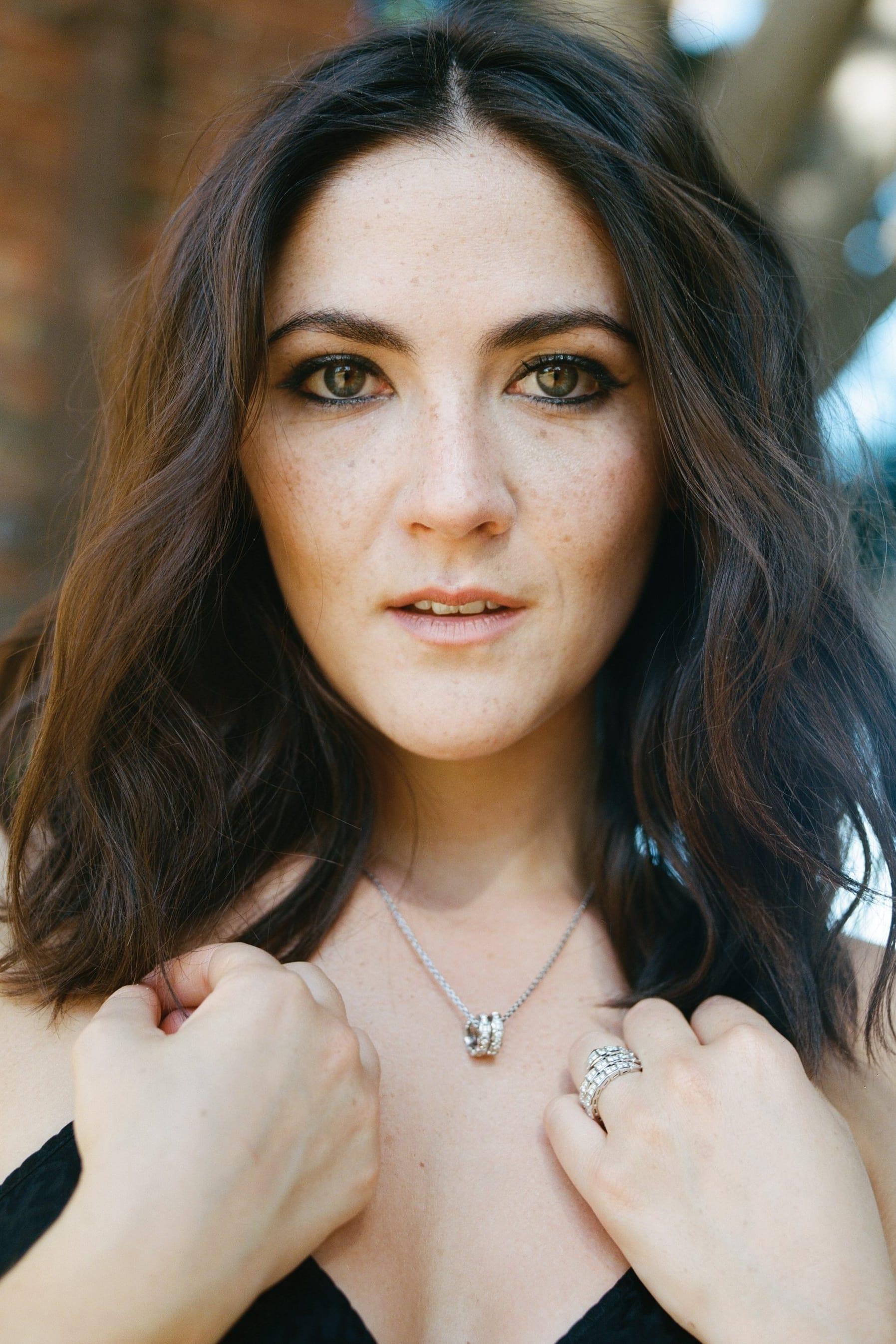 Isabelle Fuhrman | Max the Wax