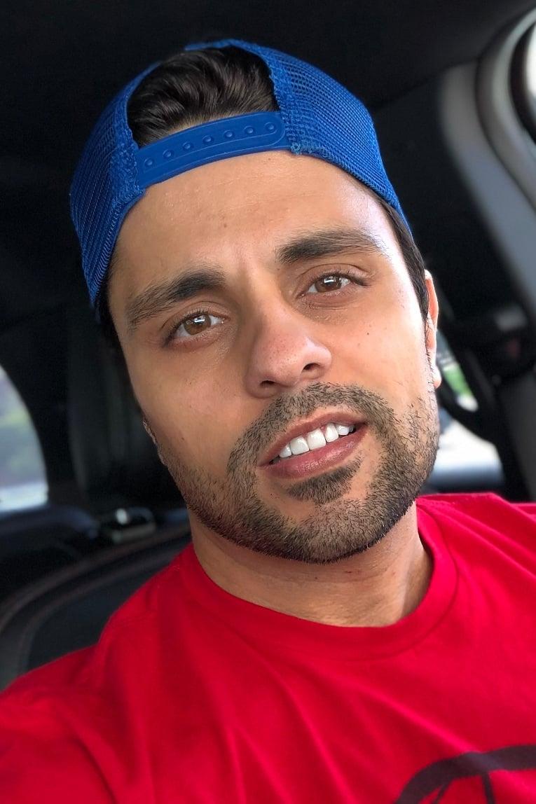 Ray William Johnson | Quick-Stop hipster (voice)