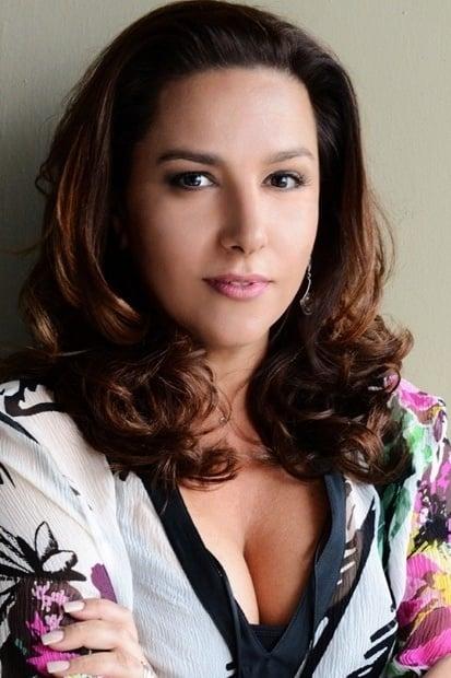 Renata Castro Barbosa | Entrevistadora (Off)