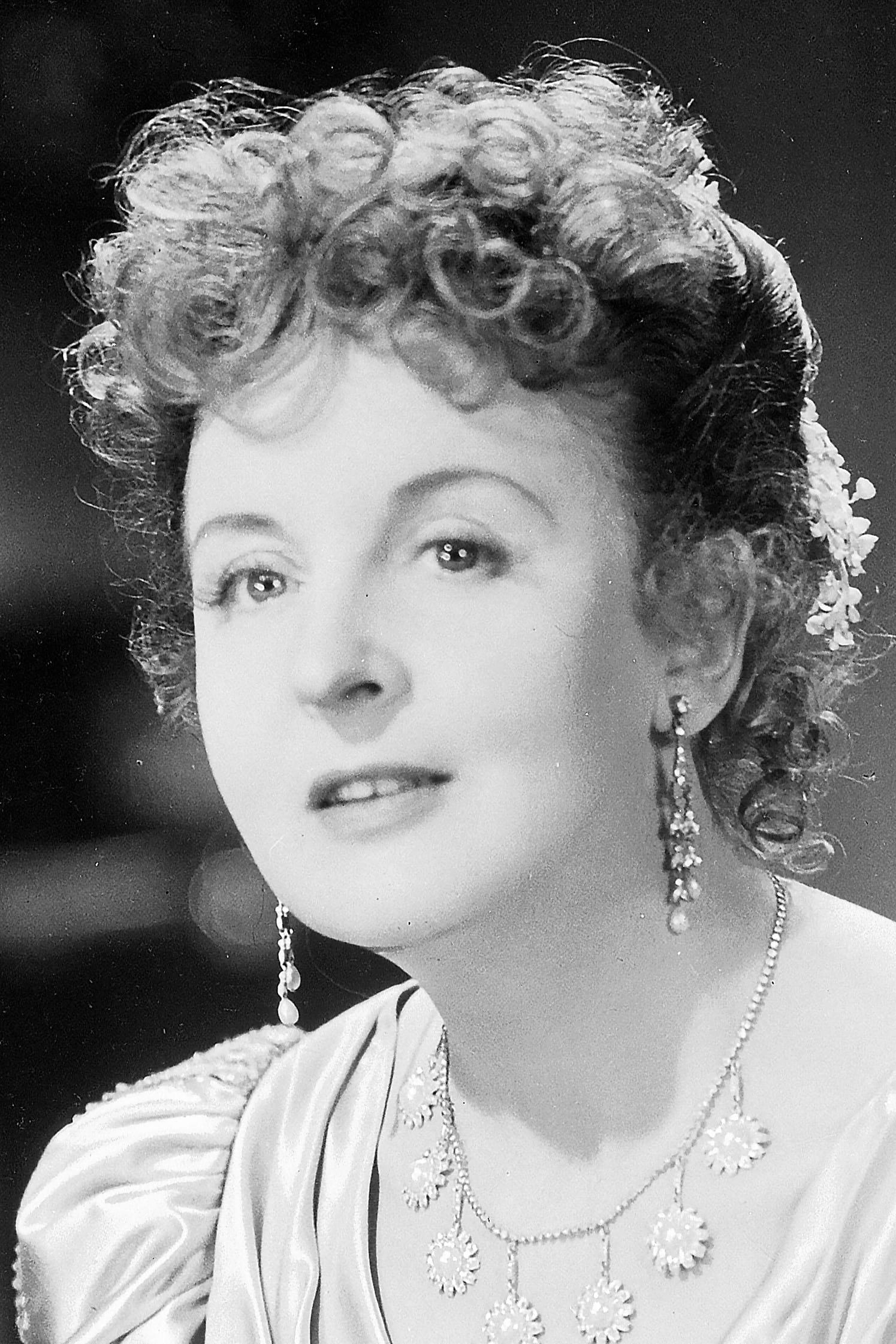 Doris Lloyd | Dame Ellen, Lady-in-Waiting