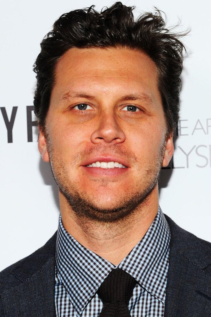Hayes MacArthur | Eric (uncredited)