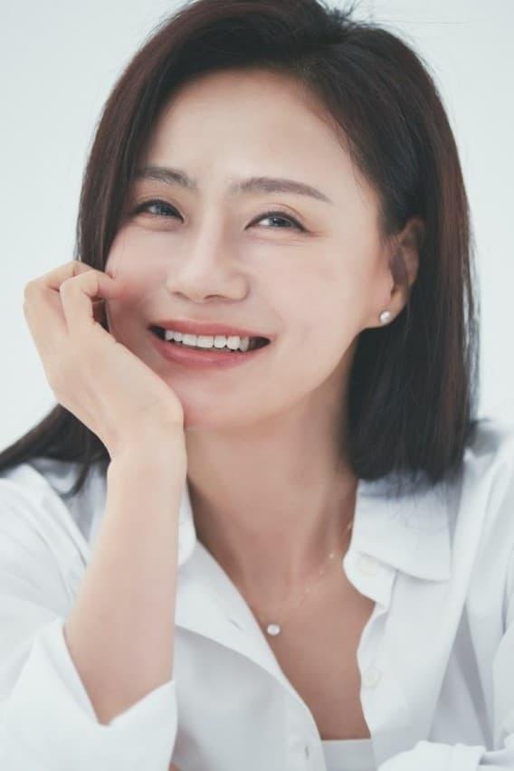 Kim Young-sun | Ik-hyun's Wife