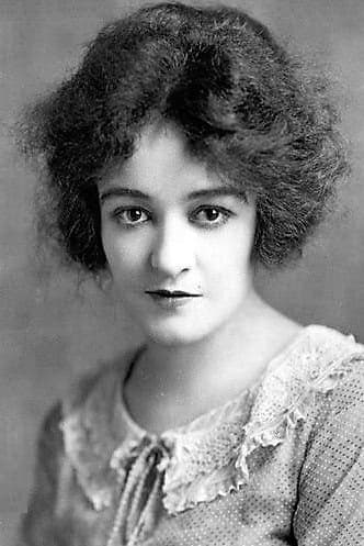 Gladys Brockwell | Madame Flore (uncredited)