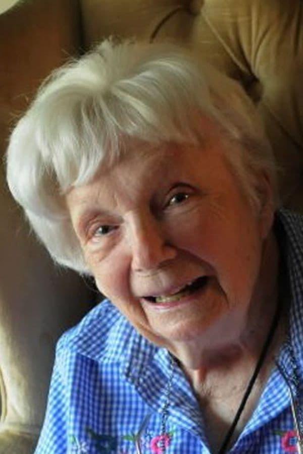 Dona Hardy | Old Woman