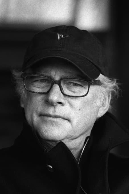 Barry Levinson | Man at a Movie Studio (uncredited)