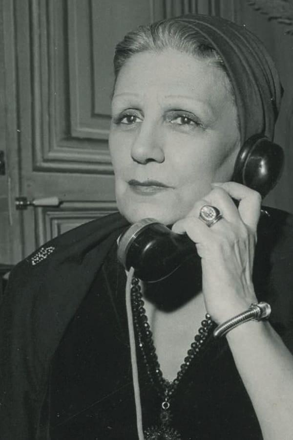 Mary Marquet | La propriétaire - Gertrude Couffinous