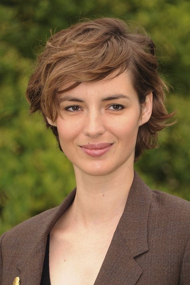 Louise Bourgoin | Supérieure Christine