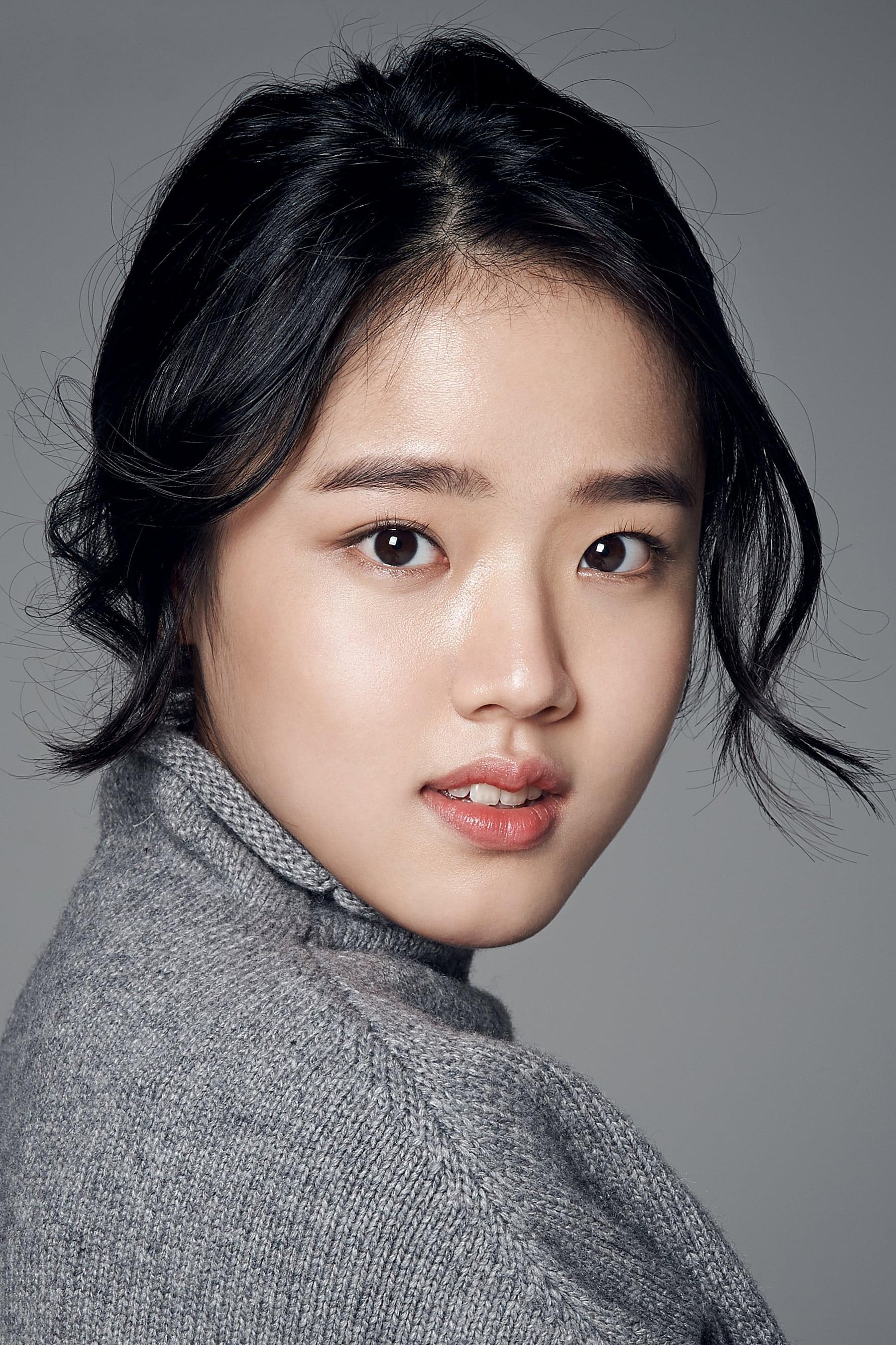 Kim Hyang-gi | Deok-choon