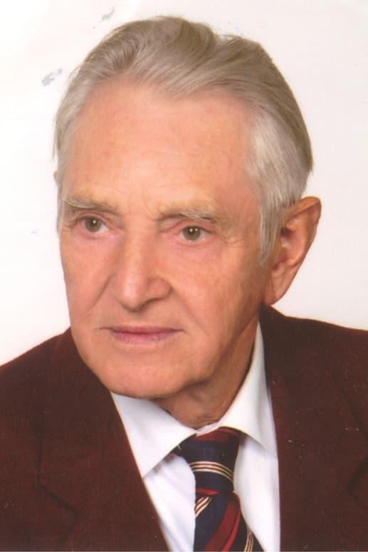 Zdzisław Szymborski | przedstawiciel dyrekcji obrzucony kiełbikami
