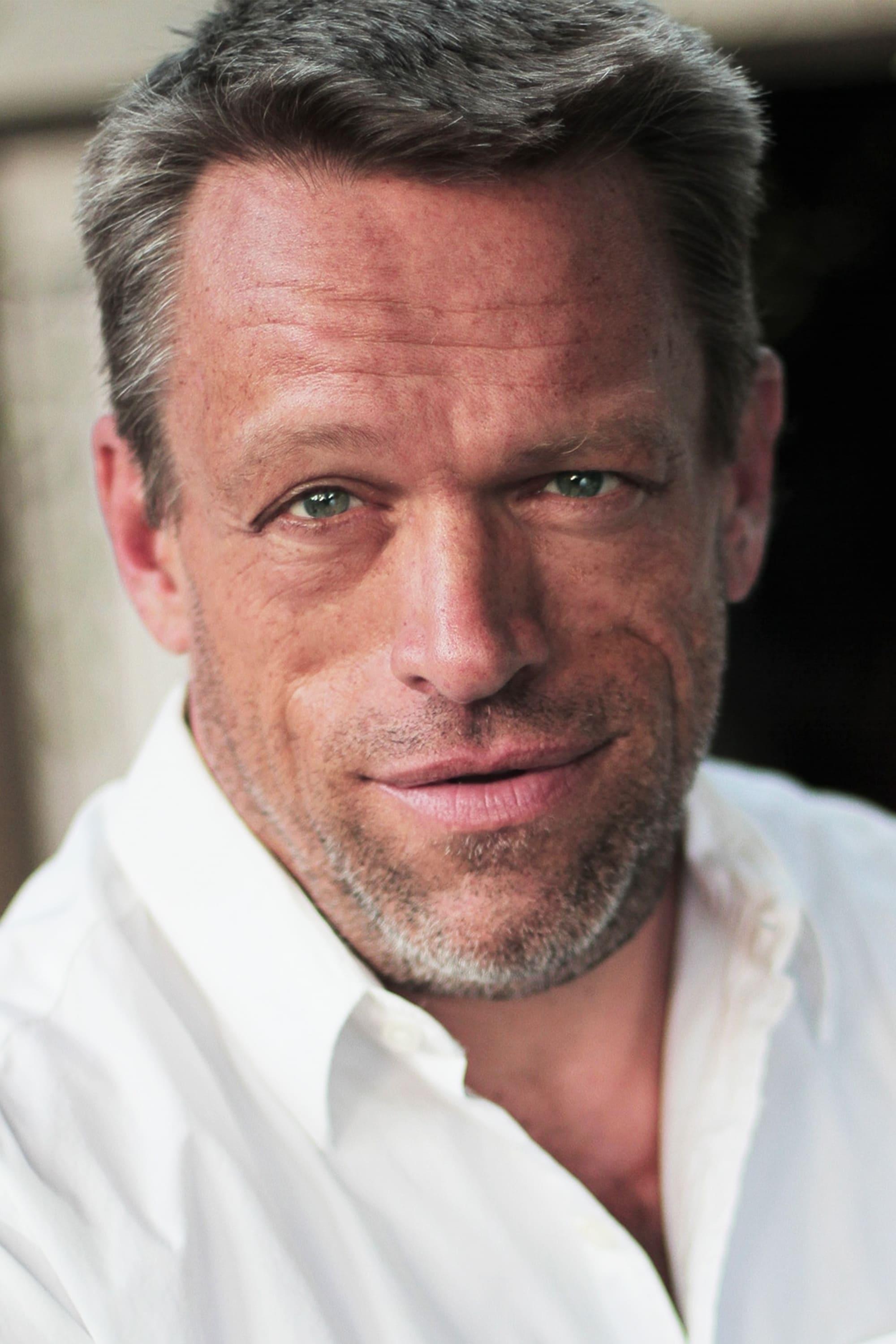 Brian Thompson | Russell