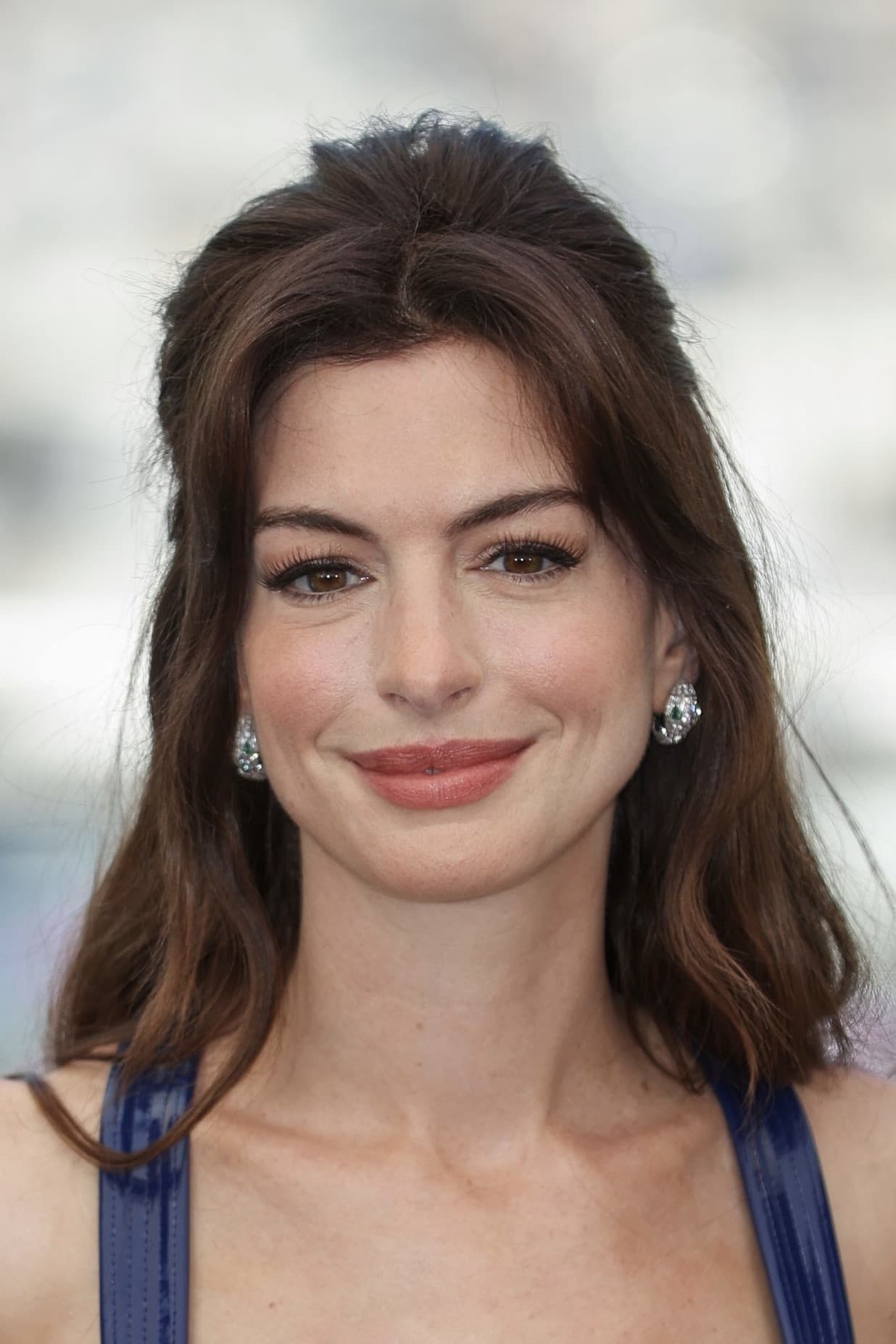 Anne Hathaway | Claire Summers