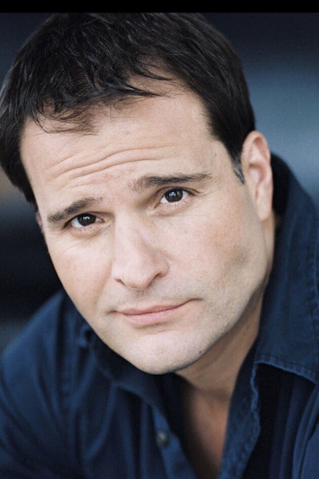 Peter DeLuise | Officer Doug Penhall (uncredited)