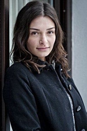 Sarah Horváth | Dina