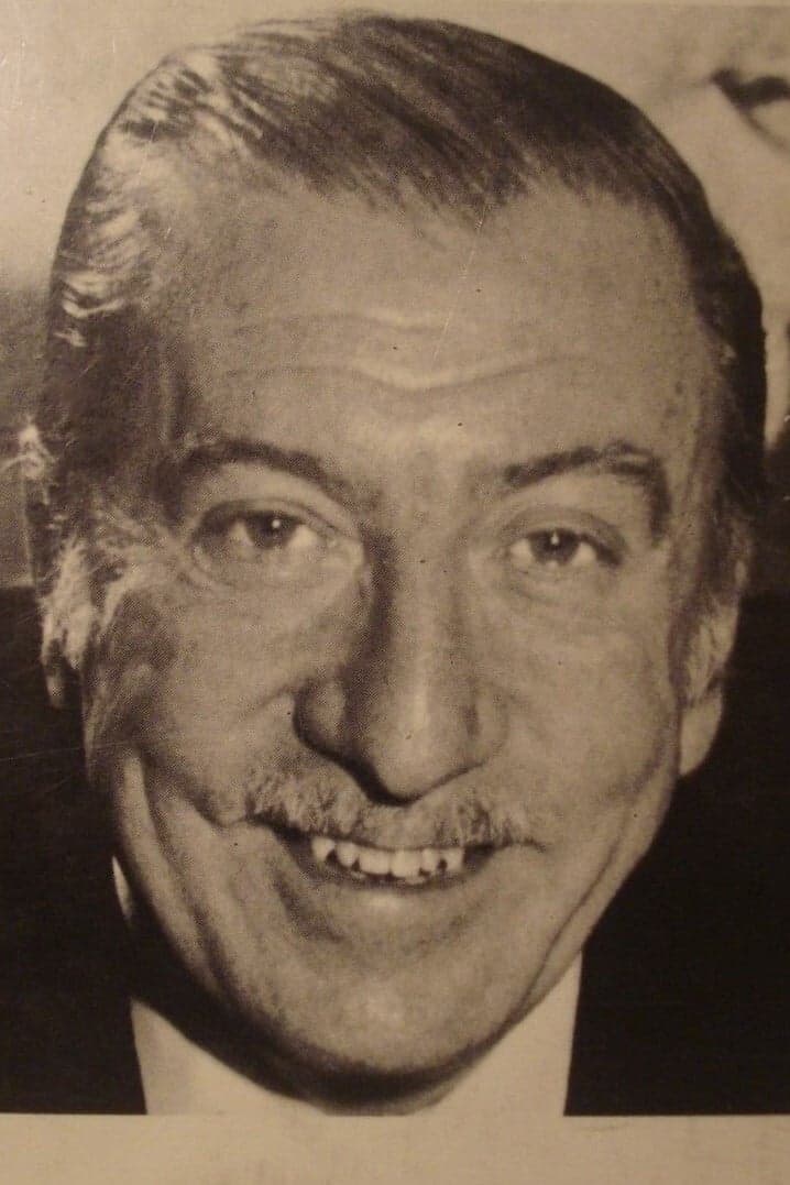 Fernando Vizcaíno Casas | Writer
