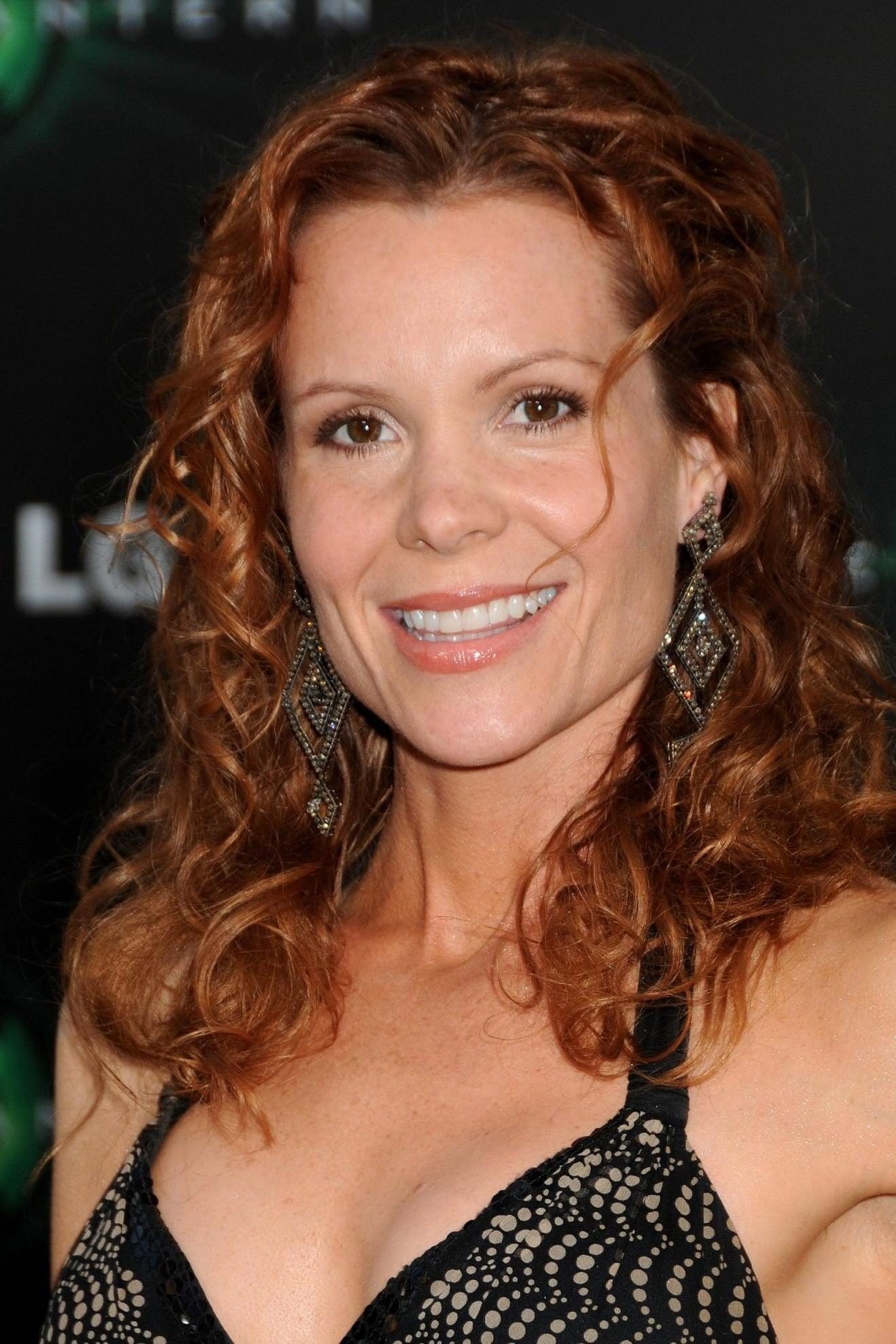 Robyn Lively | Jessica Andrews