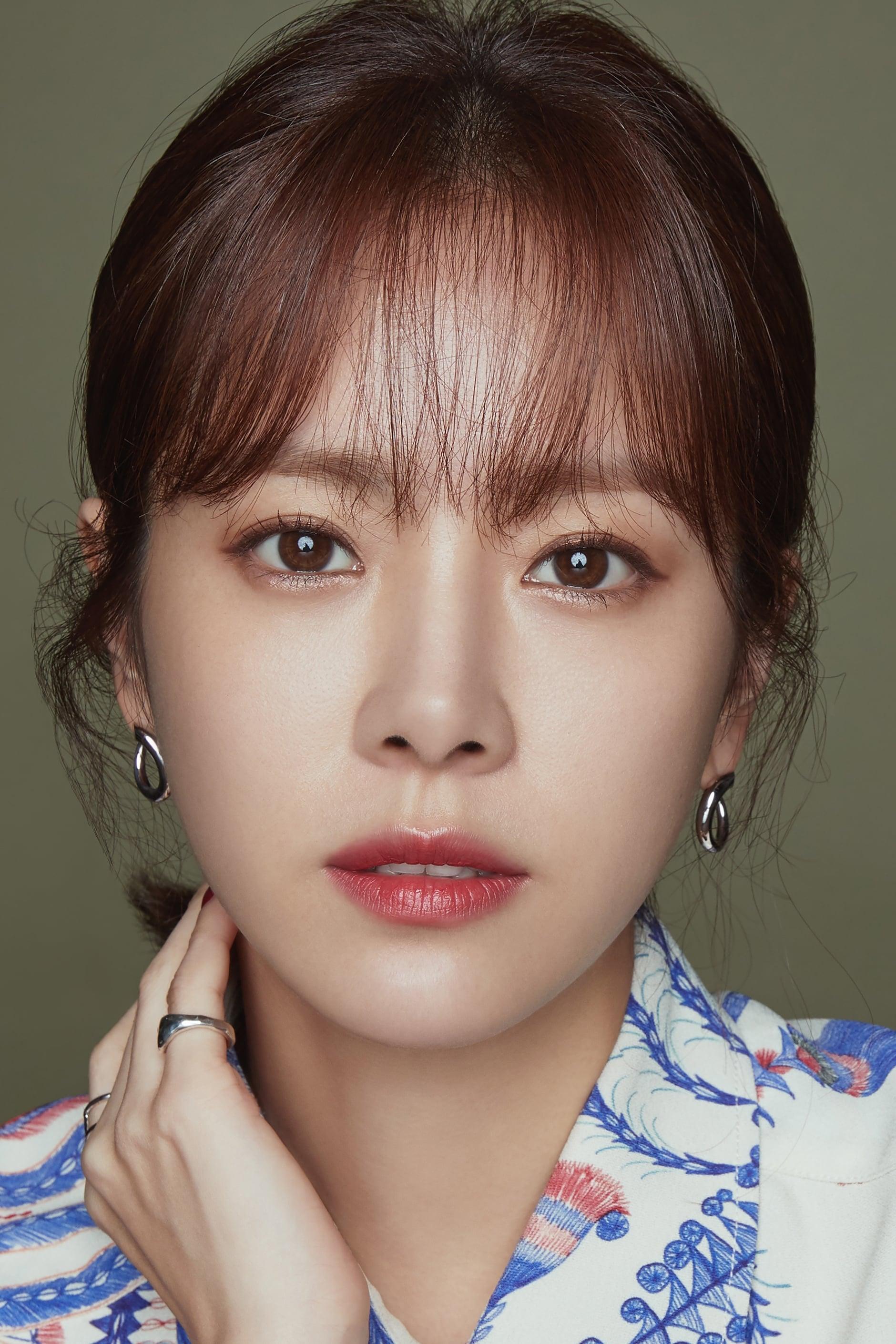 Han Ji-min | Queen Jeongsun