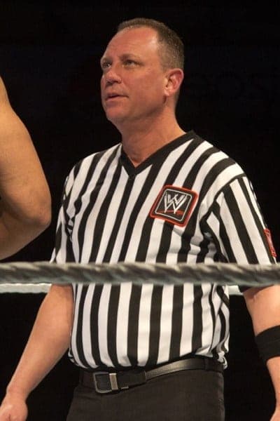 Mike Chioda | Referee (archive footage)
