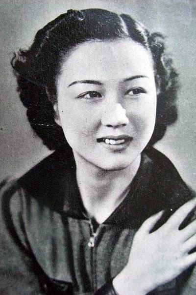 Michiko Kuwano | Woman with Black Collar