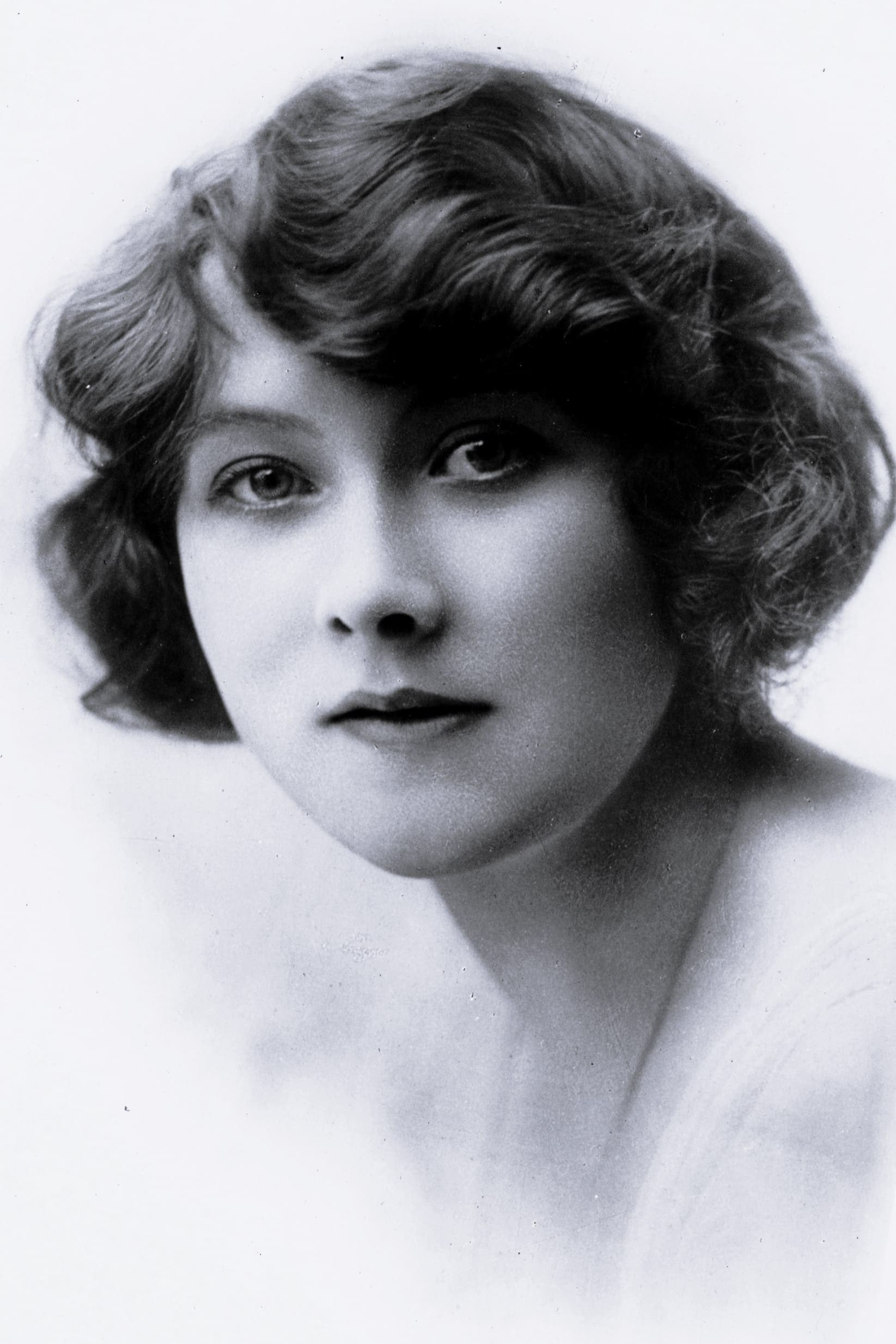 Alma Taylor | Box Office Woman (uncredited)