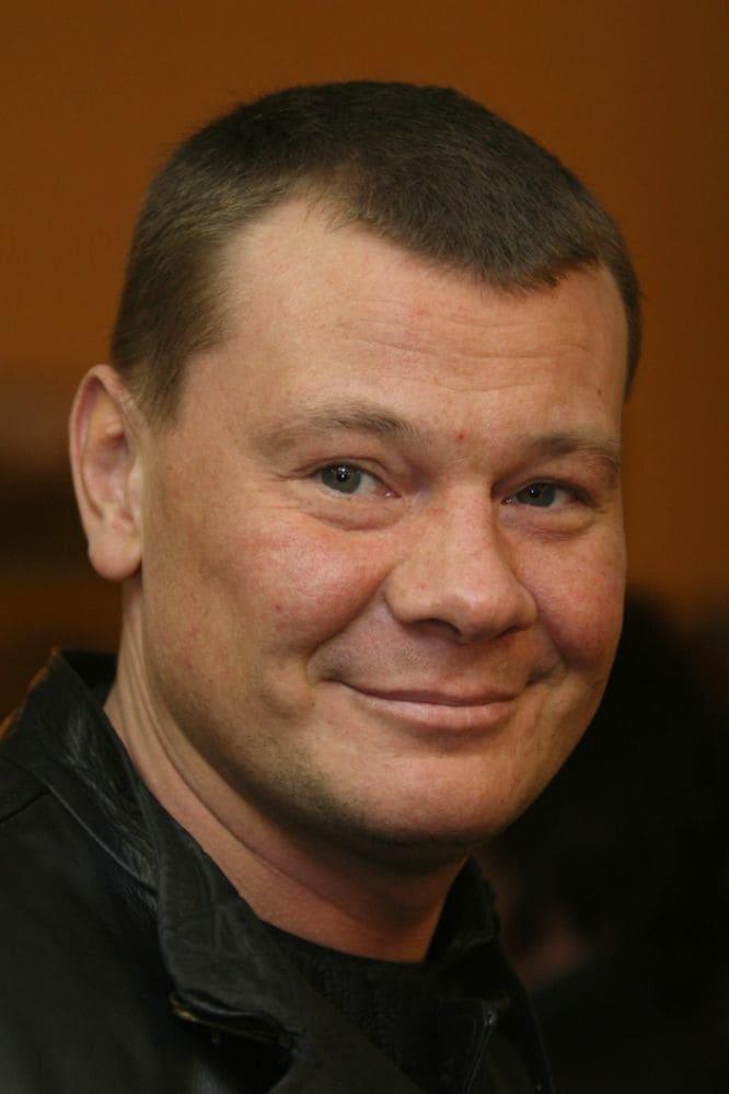 Vladislav Galkin | Alexey Podberyozkin, local policeman