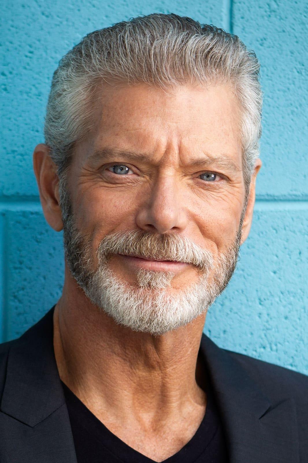 Stephen Lang | Party Crasher