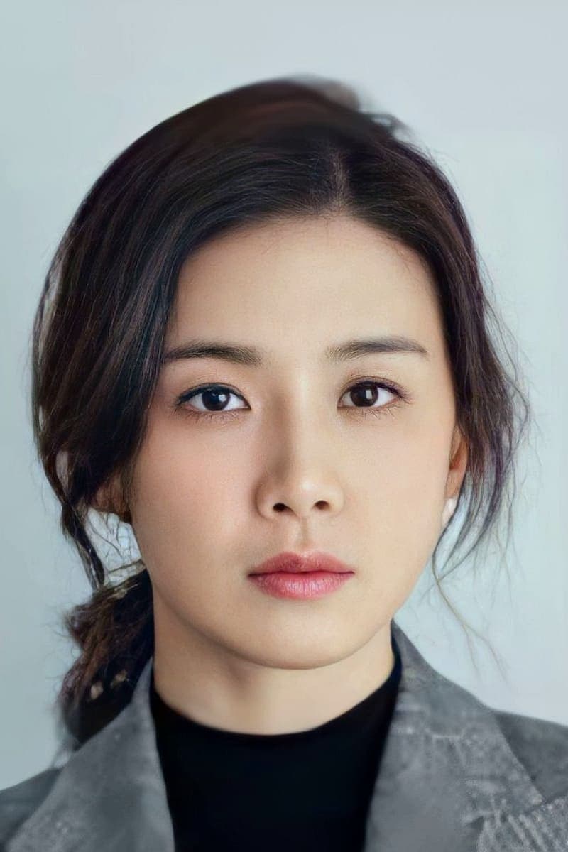 Lee Bo-young | Hyun-joo