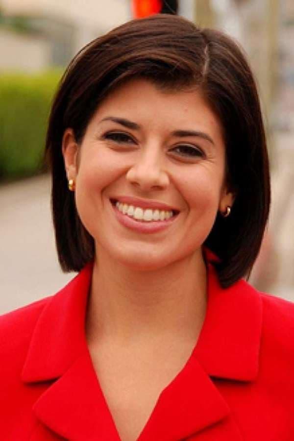 Lisa Hernandez | Female Newscaster