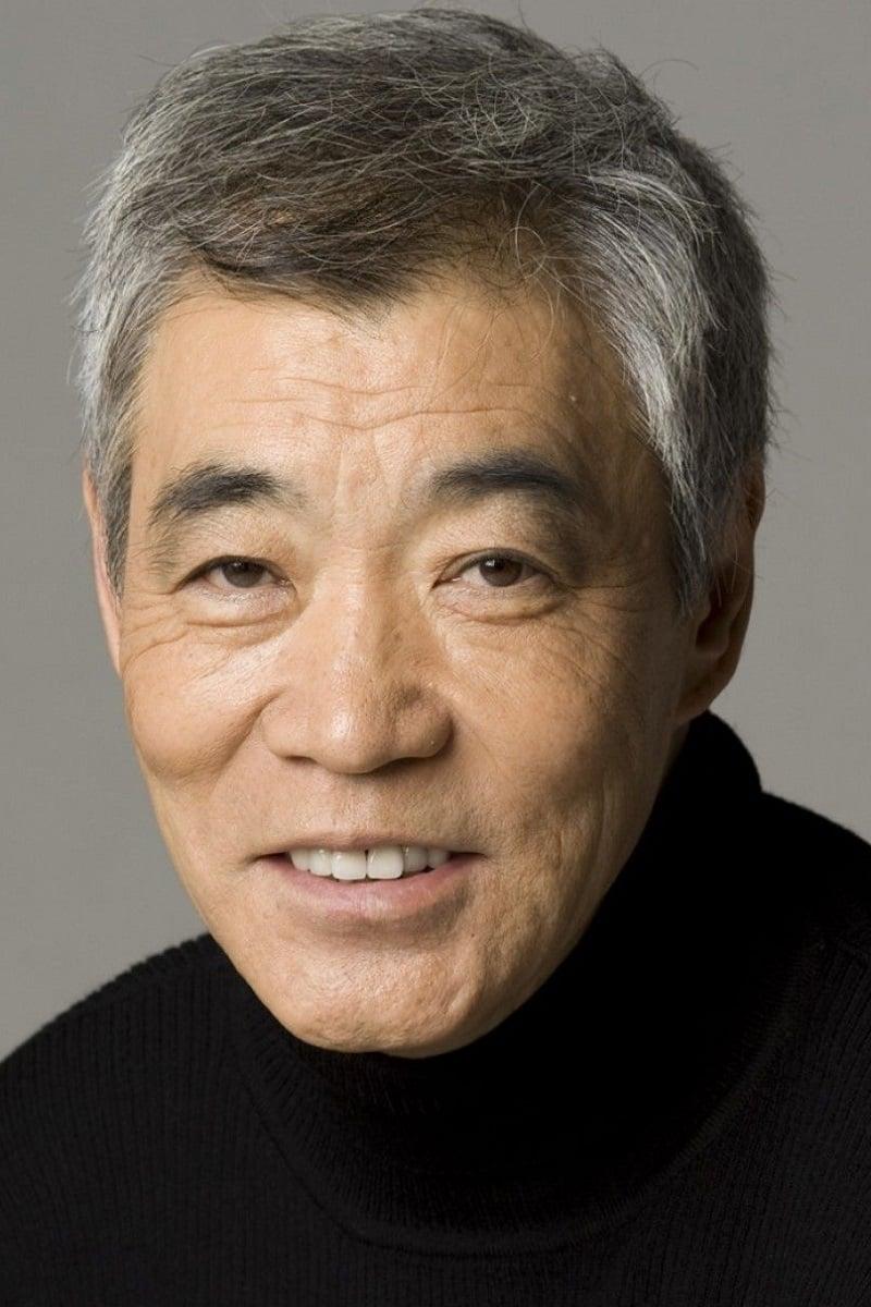 Akira Emoto | Ryuta Azuma : Chief Cabinet Secretary