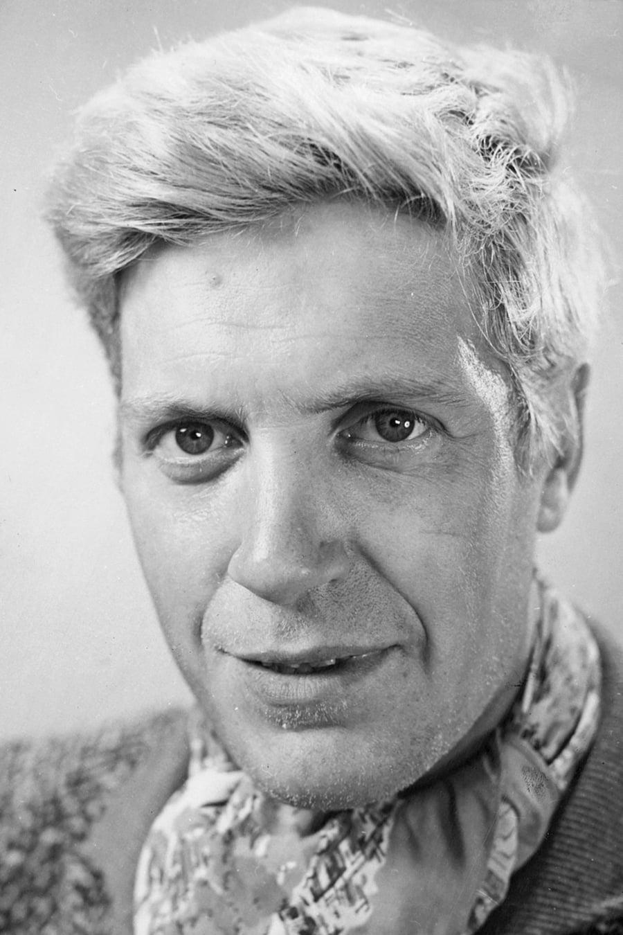 Åke Lindström | Dr. Holm