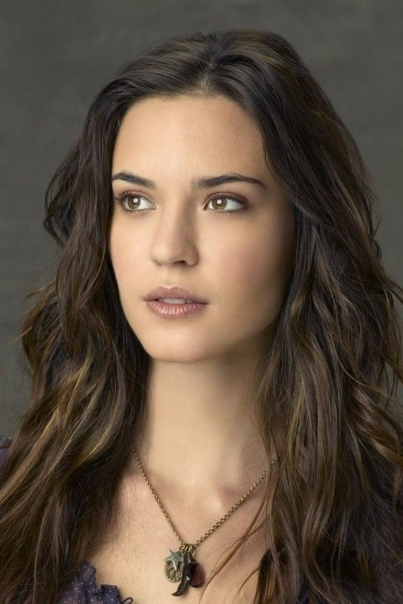 Odette Annable | Kissing Couple